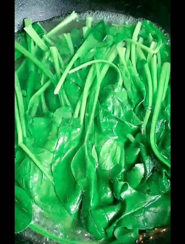 《菠菜雞蛋羹》的做法-咸鮮味蒸菜譜-易網健康養生網 《菠菜雞蛋羹》的做法-咸鮮味蒸菜譜