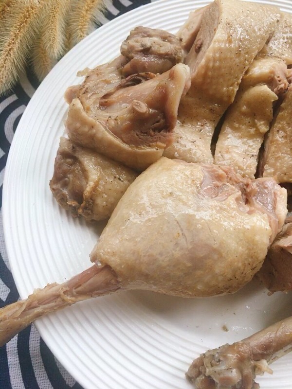 鹽水鴨的做法-咸鮮味鹵菜譜-易網健康養生網 鹽水鴨的做法-咸鮮味鹵菜譜