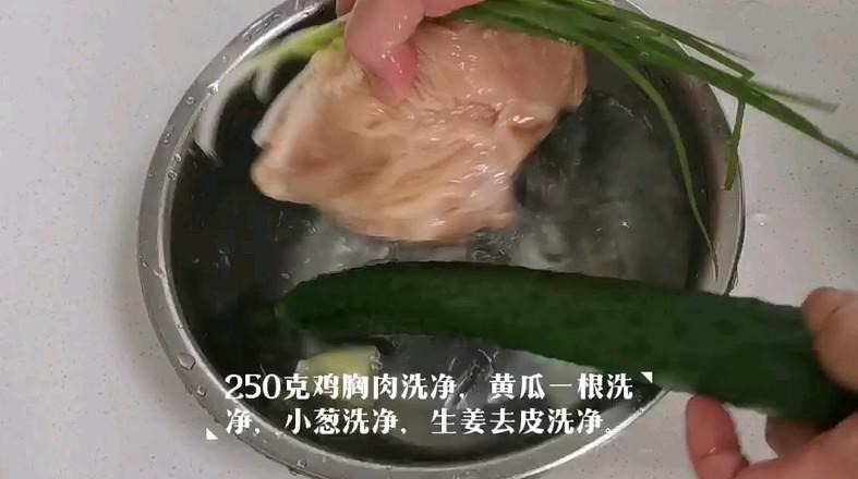 涼拌雞絲的做法-家常味拌菜譜-易網(wǎng)<a href=http://www.xllyou.com/ target=_blank class=infotextkey>健康養(yǎng)生</a>網(wǎng) 涼拌雞絲的做法-家常味拌菜譜