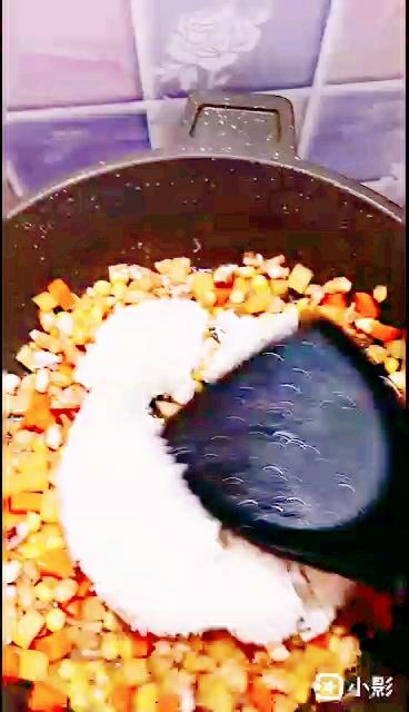 沙茶炒飯的做法-家常味炒菜譜-易網健康養生網 沙茶炒飯的做法-家常味炒菜譜