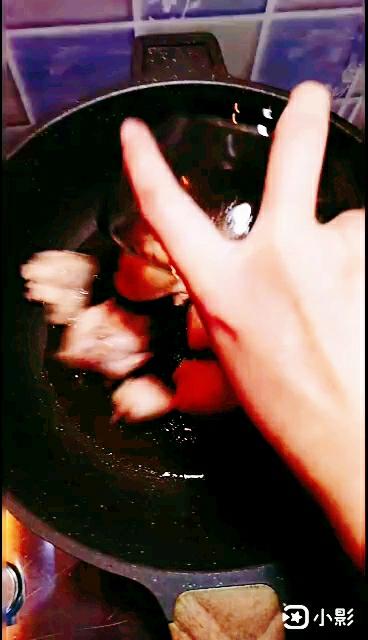 土豆燒雞翅的做法-家常味燒菜譜-易網健康養生網 土豆燒雞翅的做法-家常味燒菜譜