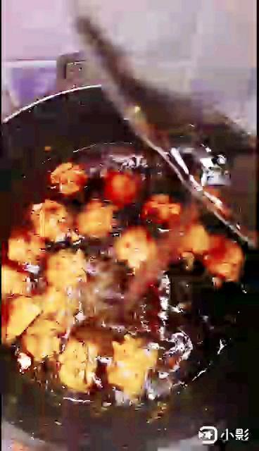 土豆燒雞翅的做法-家常味燒菜譜-易網健康養生網 土豆燒雞翅的做法-家常味燒菜譜