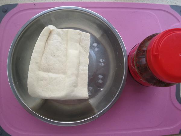 麻辣豆腐的做法-麻辣味炒菜譜-易網<a href=http://www.xllyou.com/ target=_blank class=infotextkey>健康養生</a>網 麻辣豆腐的做法-麻辣味炒菜譜