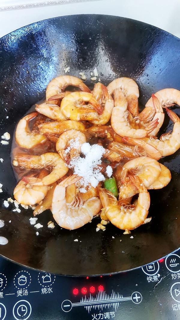 紅燜大蝦的做法-咸鮮味燜菜譜