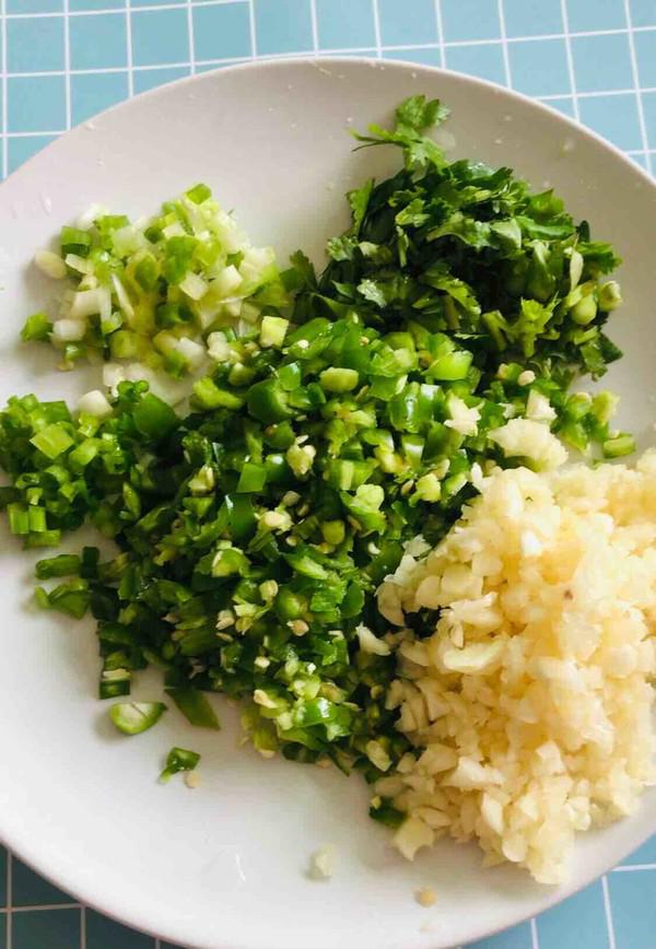 蒜蓉生蠔的做法-家常味蒸菜譜-易網(wǎng)<a href=http://www.xllyou.com/ target=_blank class=infotextkey>健康養(yǎng)生</a>網(wǎng) 蒜蓉生蠔的做法-家常味蒸菜譜