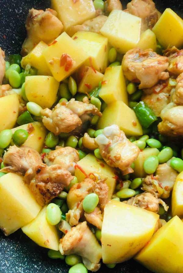 土豆燒雞翅根的做法-家常味燒菜譜