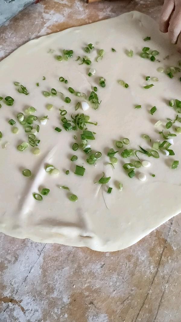 蔥油餅的做法-蔥香味烙菜譜-易網(wǎng)健康養(yǎng)生網(wǎng) 蔥油餅的做法-蔥香味烙菜譜