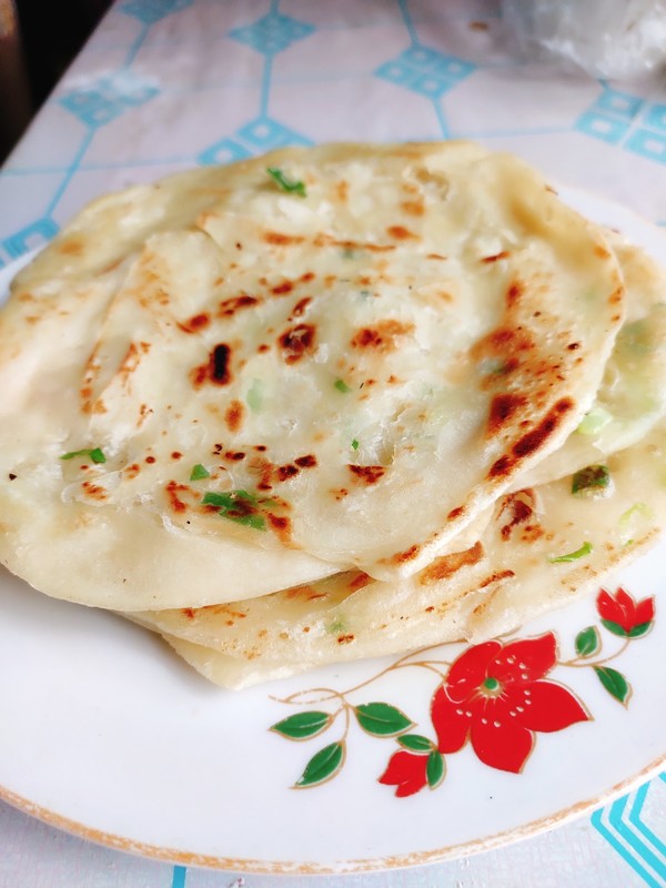 蔥油餅的做法-蔥香味烙菜譜-易網(wǎng)健康養(yǎng)生網(wǎng) 蔥油餅的做法-蔥香味烙菜譜