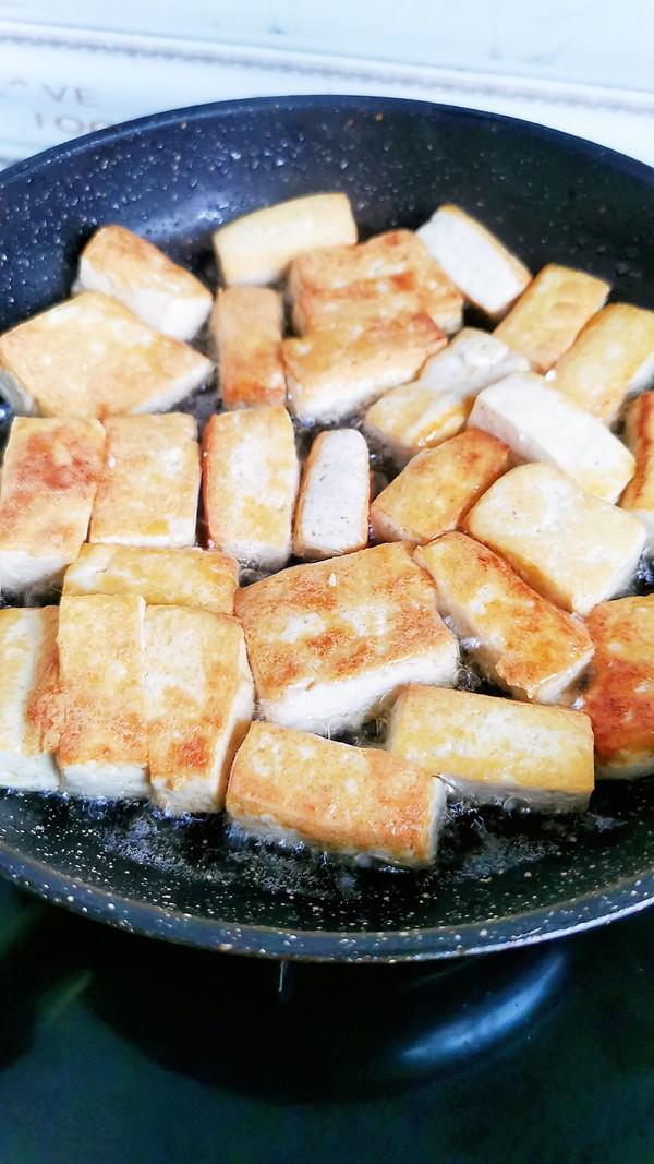 白玉菇燜豆腐的做法-咸鮮味燜菜譜