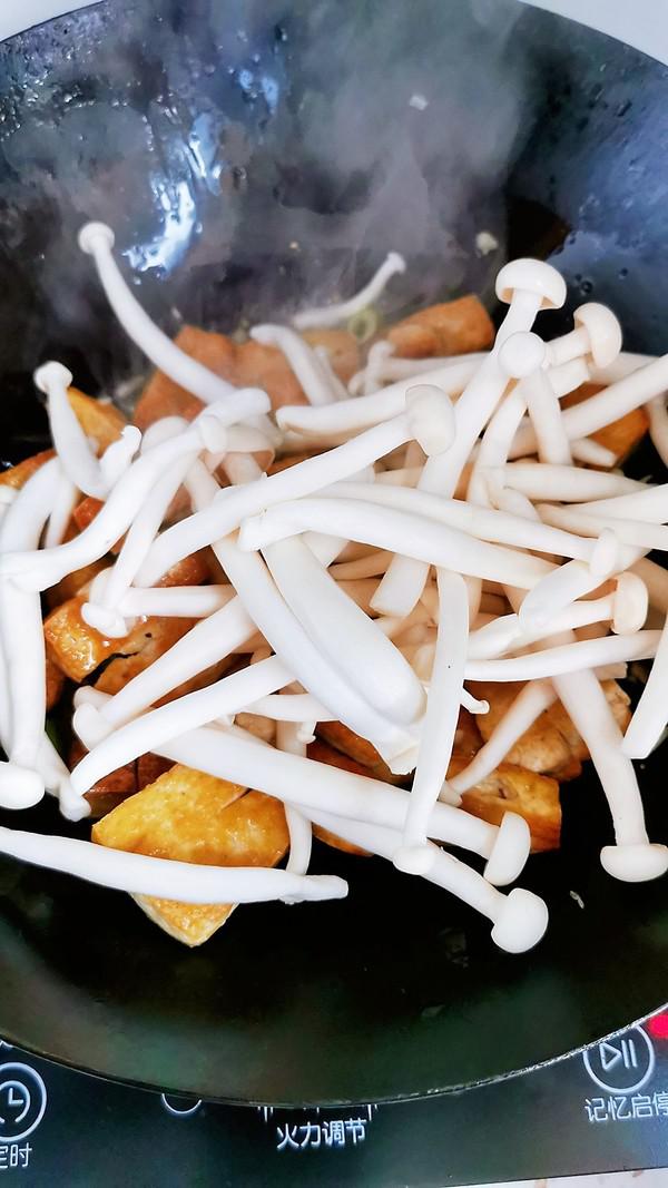 白玉菇燜豆腐的做法-咸鮮味燜菜譜