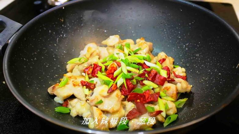 麻辣雞脆骨的做法-麻辣味炒菜譜-易網健康養生網 麻辣雞脆骨的做法-麻辣味炒菜譜