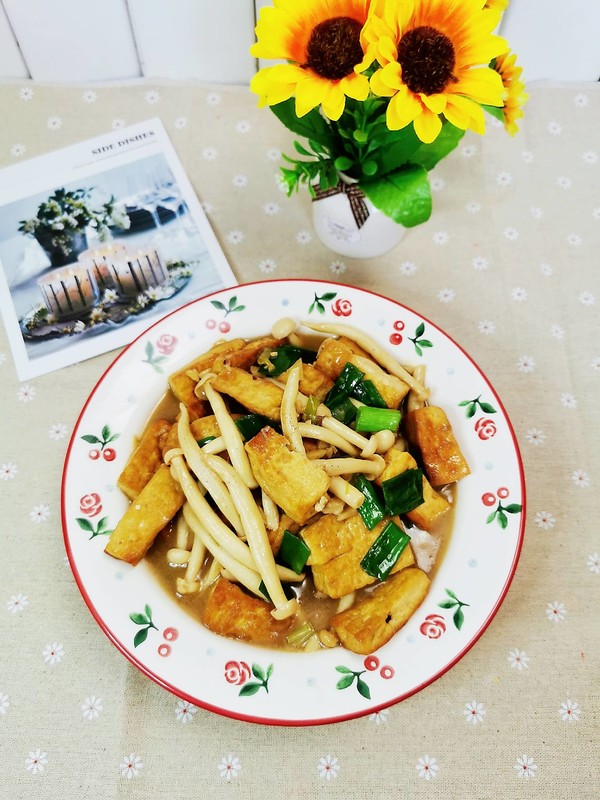 白玉菇燜豆腐的做法-咸鮮味燜菜譜