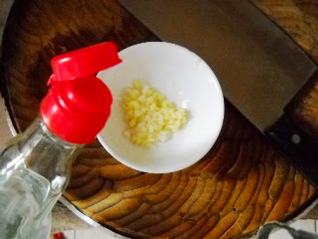 黃瓜木耳拌豆花的做法-酸辣味拌菜譜-易網健康養生網 黃瓜木耳拌豆花的做法-酸辣味拌菜譜