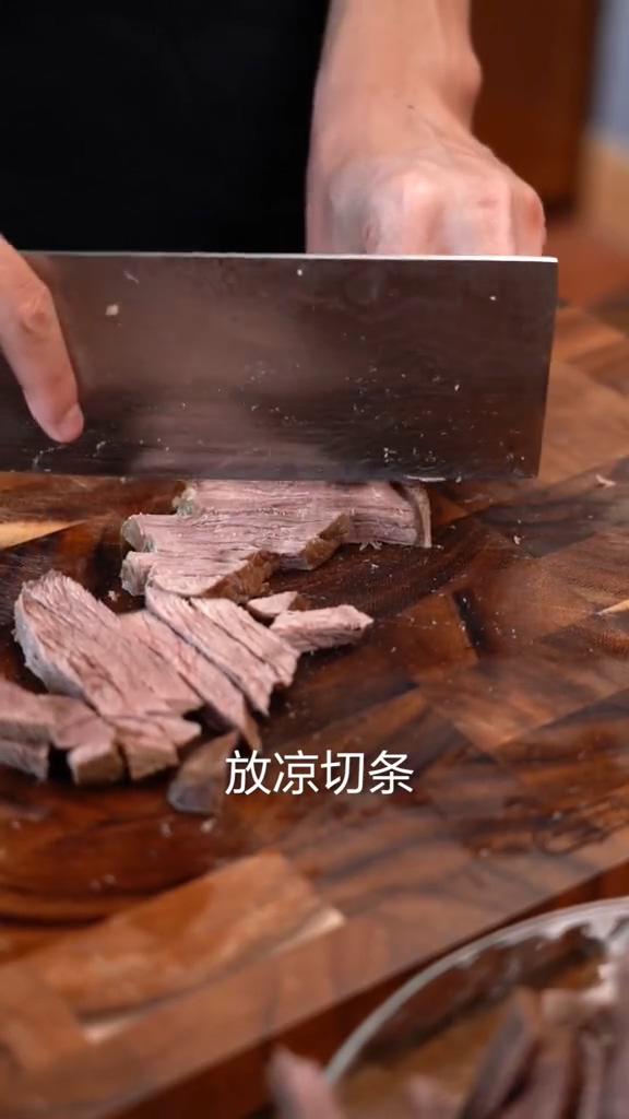 冷吃牛肉的做法-香辣味煮菜譜-易網健康養生網 冷吃牛肉的做法-香辣味煮菜譜