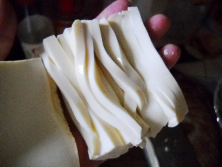 黃瓜木耳拌豆花的做法-酸辣味拌菜譜-易網健康養生網 黃瓜木耳拌豆花的做法-酸辣味拌菜譜