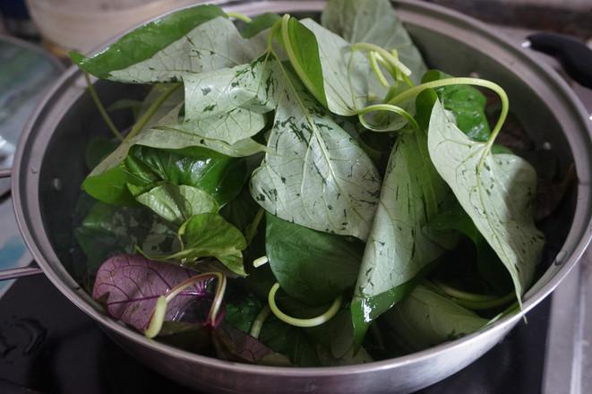 蒜蓉炒薯藤的做法-家常味炒菜譜-易網(wǎng)健康養(yǎng)生網(wǎng) 蒜蓉炒薯藤的做法-家常味炒菜譜