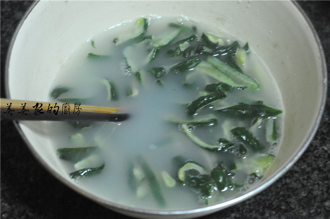 拌黃瓜的做法-家常味拌菜譜-易網健康養生網 拌黃瓜的做法-家常味拌菜譜