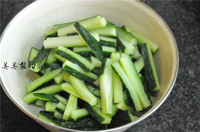 拌黃瓜的做法-家常味拌菜譜-易網健康養生網 拌黃瓜的做法-家常味拌菜譜