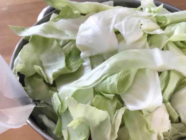 羊肉燉包菜的做法-咸鮮味煮菜譜-易網健康養生網 羊肉燉包菜的做法-咸鮮味煮菜譜