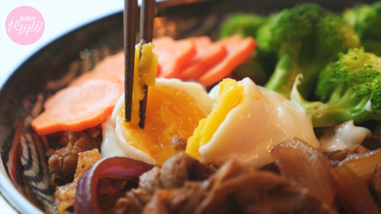 溫泉蛋牛肉飯的做法-家常味炒菜譜