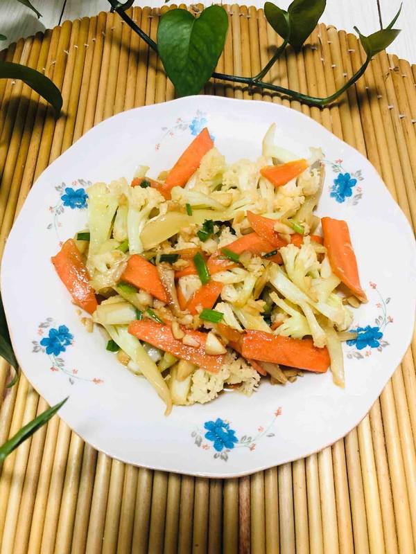 清炒花菜的做法-家常味炒菜譜-易網健康養生網 清炒花菜的做法-家常味炒菜譜