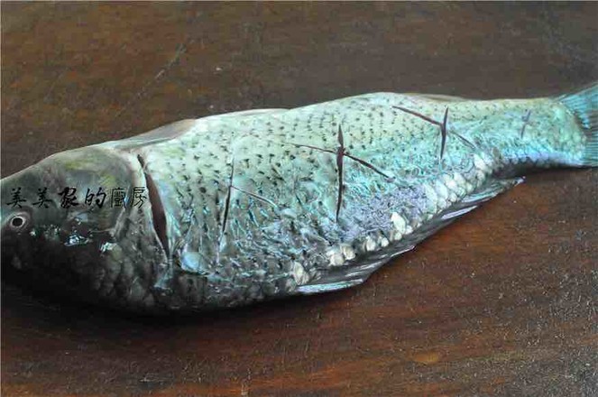 紫蘇燒鯉魚的做法-家常味燒菜譜-易網健康養生網 紫蘇燒鯉魚的做法-家常味燒菜譜