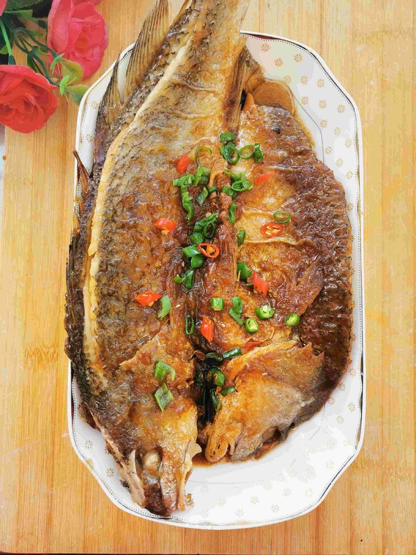 紅燒大黃魚的做法-咸鮮味燒菜譜-易網健康養生網 紅燒大黃魚的做法-咸鮮味燒菜譜