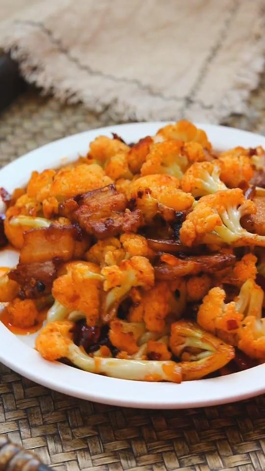 家常版干鍋有機(jī)菜花的做法-香辣味炒菜譜