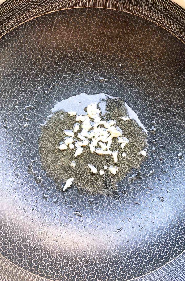 青椒炒杏鮑菇的做法-咸鮮味炒菜譜-易網健康養生網 青椒炒杏鮑菇的做法-咸鮮味炒菜譜