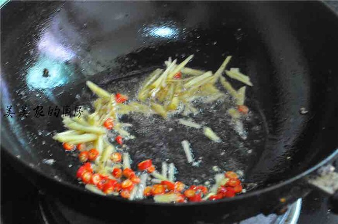 紫蘇燒鯉魚的做法-家常味燒菜譜-易網健康養生網 紫蘇燒鯉魚的做法-家常味燒菜譜