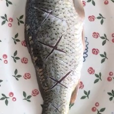 紫蘇燒鯉魚的做法-家常味燒菜譜