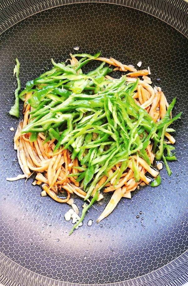 青椒炒杏鮑菇的做法-咸鮮味炒菜譜-易網健康養生網 青椒炒杏鮑菇的做法-咸鮮味炒菜譜