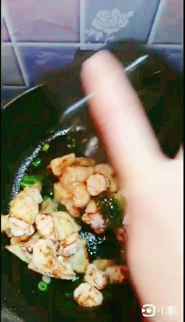 山藥版地三鮮的做法-家常味炒菜譜-易網(wǎng)健康養(yǎng)生網(wǎng) 山藥版地三鮮的做法-家常味炒菜譜