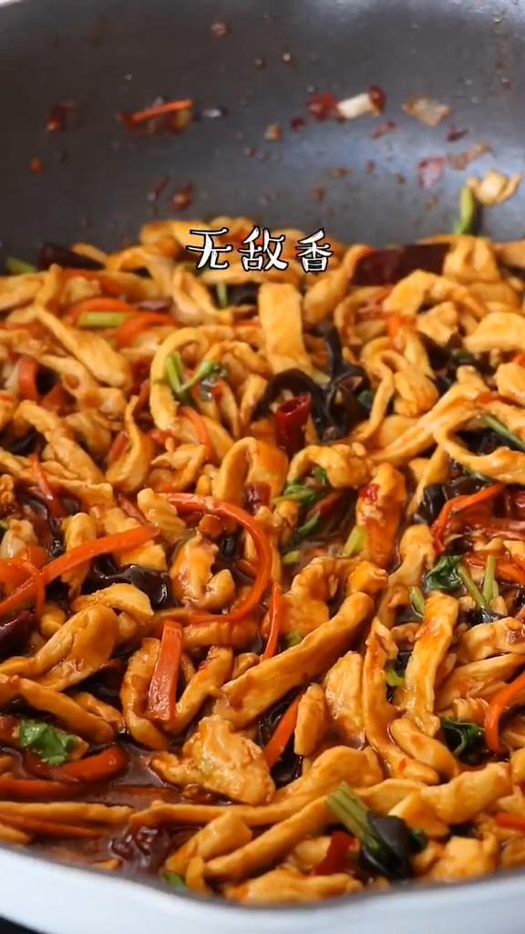 魚香雞絲的做法-魚香味炒菜譜-易網(wǎng)健康養(yǎng)生網(wǎng) 魚香雞絲的做法-魚香味炒菜譜