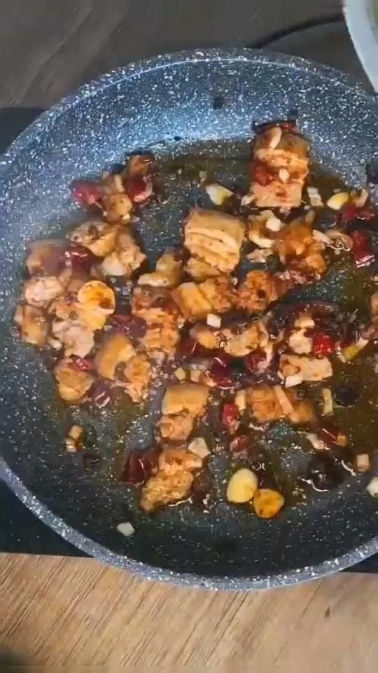 家常版干鍋有機(jī)菜花的做法-香辣味炒菜譜-易網(wǎng)健康養(yǎng)生網(wǎng) 家常版干鍋有機(jī)菜花的做法-香辣味炒菜譜