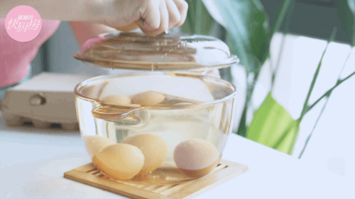 溫泉蛋牛肉飯的做法-家常味炒菜譜-易網健康養生網 溫泉蛋牛肉飯的做法-家常味炒菜譜