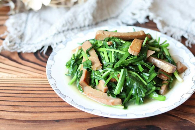 韭菜炒雞蛋干的做法-家常味炒菜譜-易網健康養生網 韭菜炒雞蛋干的做法-家常味炒菜譜