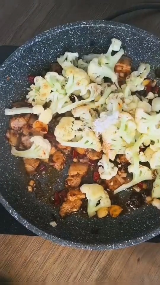 家常版干鍋有機(jī)菜花的做法-香辣味炒菜譜-易網(wǎng)健康養(yǎng)生網(wǎng) 家常版干鍋有機(jī)菜花的做法-香辣味炒菜譜