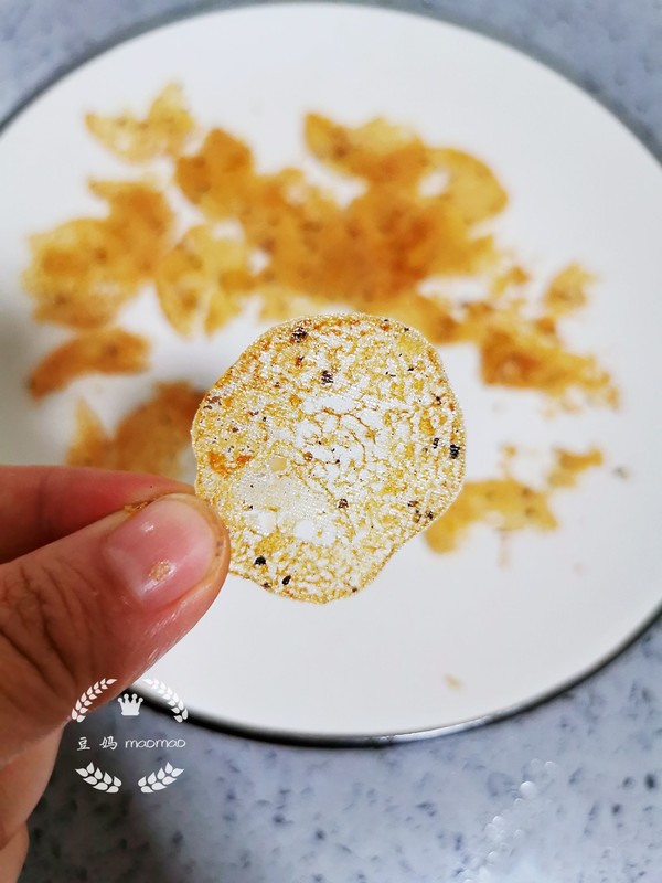 黑胡椒薯片的做法-黑椒味烘焙菜譜-易網健康養生網 黑胡椒薯片的做法-黑椒味烘焙菜譜