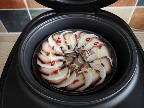 蘿卜蒸臘肉的做法-咸鮮味蒸菜譜-易網健康養生網 蘿卜蒸臘肉的做法-咸鮮味蒸菜譜