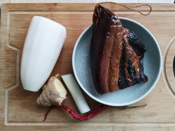 蘿卜蒸臘肉的做法-咸鮮味蒸菜譜-易網<a href=http://www.xllyou.com/ target=_blank class=infotextkey>健康養生</a>網 蘿卜蒸臘肉的做法-咸鮮味蒸菜譜