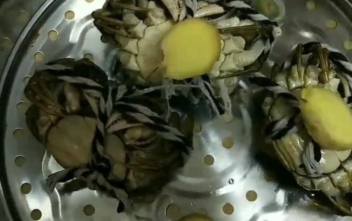 清蒸螃蟹配自制料汁的做法-家常味蒸菜譜-易網(wǎng)健康養(yǎng)生網(wǎng) 清蒸螃蟹配自制料汁的做法-家常味蒸菜譜