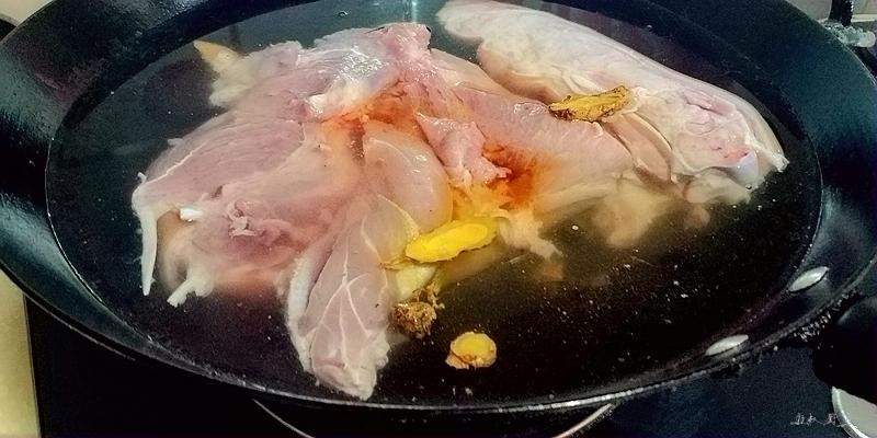 鹵香蹄膀的做法-醬香味鹵菜譜-易網健康養生網 鹵香蹄膀的做法-醬香味鹵菜譜