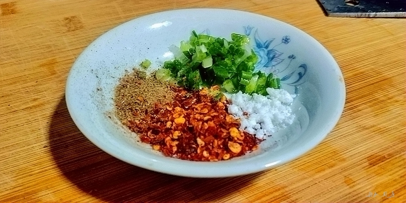 鹵香蹄膀的做法-醬香味鹵菜譜-易網健康養生網 鹵香蹄膀的做法-醬香味鹵菜譜