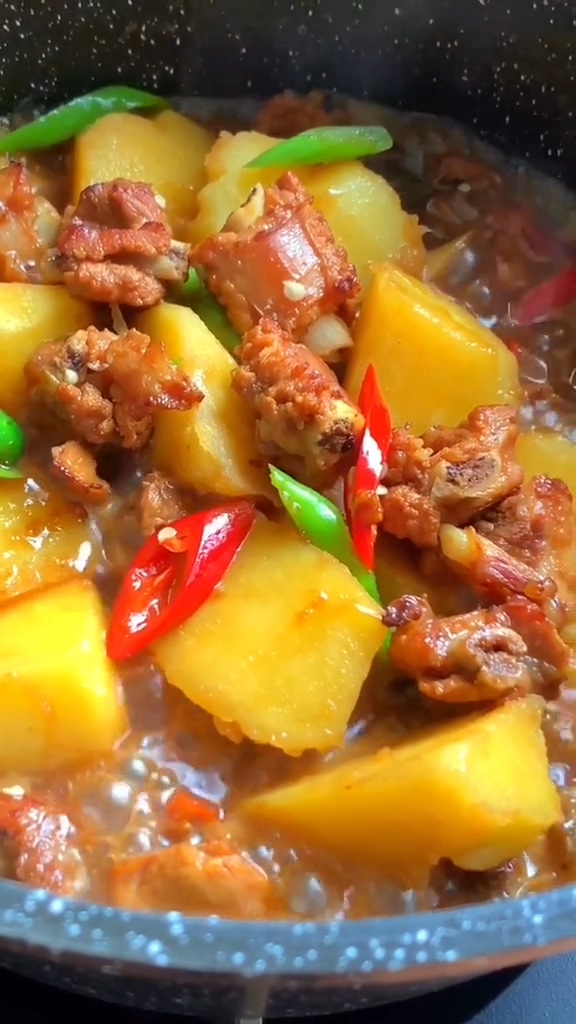 排骨燉土豆的做法-咸鮮味燉菜譜-易網(wǎng)健康養(yǎng)生網(wǎng) 排骨燉土豆的做法-咸鮮味燉菜譜