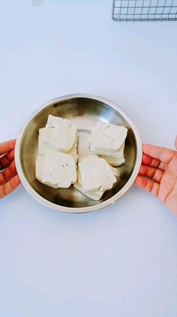 干鍋豆腐的做法-咸鮮味燜菜譜-易網<a href=http://www.xllyou.com/ target=_blank class=infotextkey>健康養生</a>網 干鍋豆腐的做法-咸鮮味燜菜譜