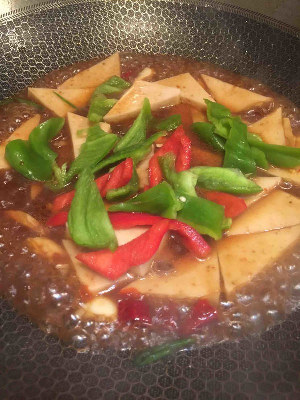 醬燒千頁豆腐的做法-香辣味炒菜譜-易網健康養生網 醬燒千頁豆腐的做法-香辣味炒菜譜