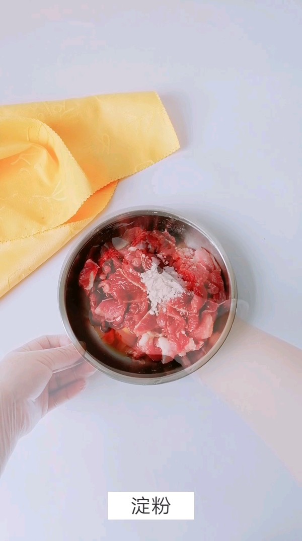 干鍋肉片的做法-咸鮮味燜菜譜-易網<a href=http://www.xllyou.com/ target=_blank class=infotextkey>健康養生</a>網 干鍋肉片的做法-咸鮮味燜菜譜