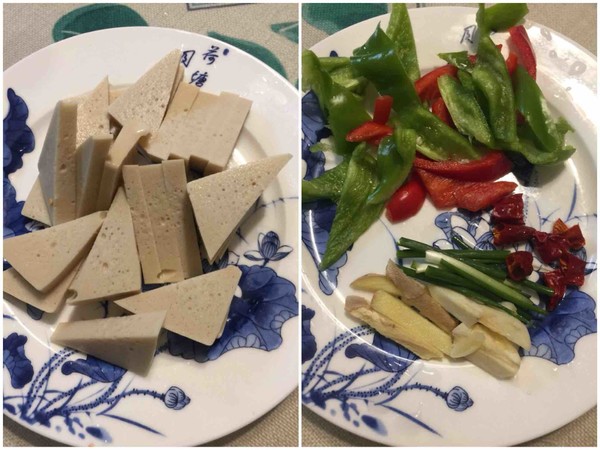 醬燒千頁豆腐的做法-香辣味炒菜譜-易網<a href=http://www.xllyou.com/ target=_blank class=infotextkey>健康養生</a>網 醬燒千頁豆腐的做法-香辣味炒菜譜