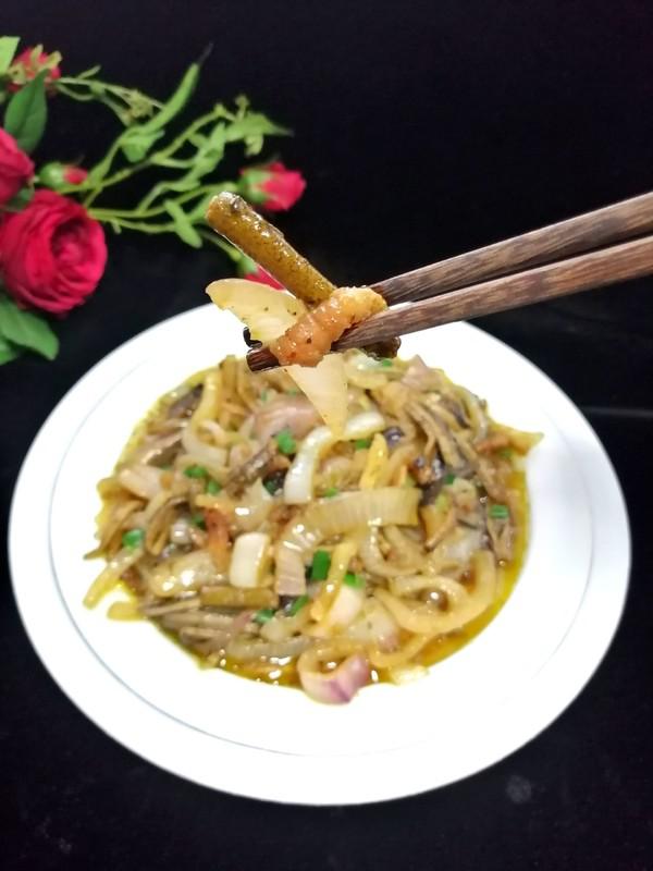 洋蔥炒鱔絲的做法-家常味炒菜譜-易網健康養生網 洋蔥炒鱔絲的做法-家常味炒菜譜